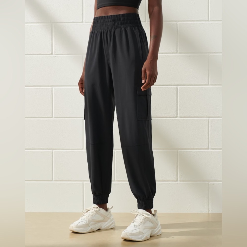 ABERCROMBIE & FITCH Ypb Motiontek Cargo Jogger